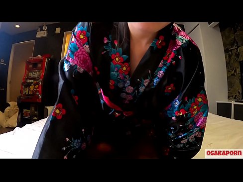 ❤️ Jong cosplay meisje houdt van seks tot orgasme met een squirt in een paardenvrouwtje en een blowjob. Aziatisch meisje met harig kutje en mooie tieten in traditioneel Japans kostuum in amateur video waarin masturbatie met neukspeeltjes wordt getoond. Sakura 3 OSAKAPORN. ️❌ Anal porno at us ❌❤