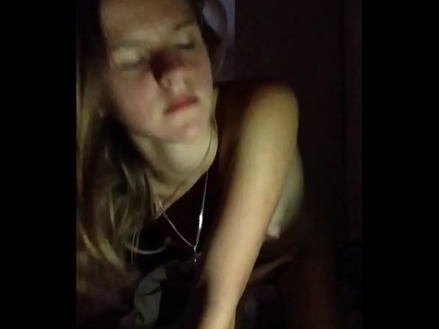 ❤️ Een meisje masturbeert en komt klaar ️❌ Anal porno at us ❌❤